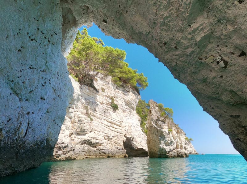The most beautiful beaches and caves of the Gargano